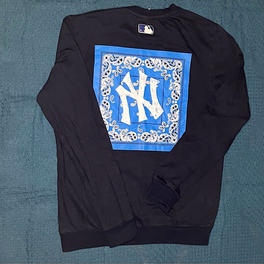 Mens NY Yankees Long Sleeve by New Era